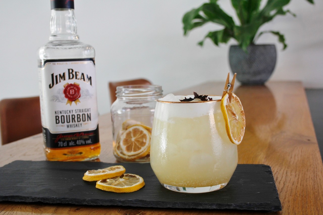 Lady Whiskey Sour