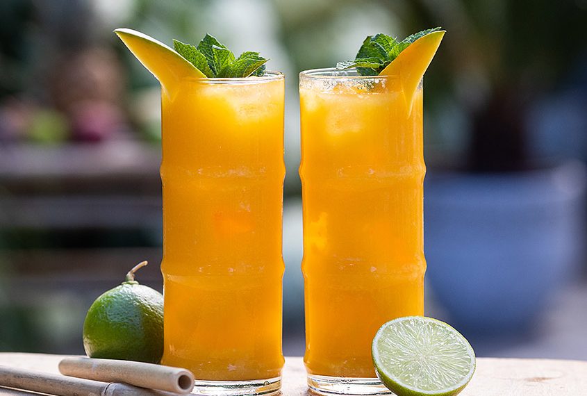 frozen mango daiquiri cocktail