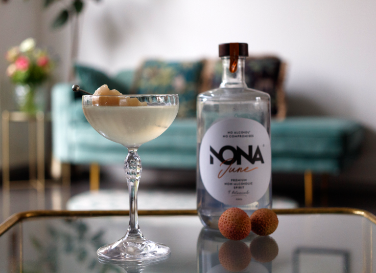 Lychee Martini bijzondere martini met lychee, sake en lychees