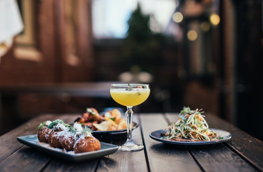 Koppelen maar! De ultieme handleiding voor cocktails en gerechten die je smaakpapillen zullen verwennen