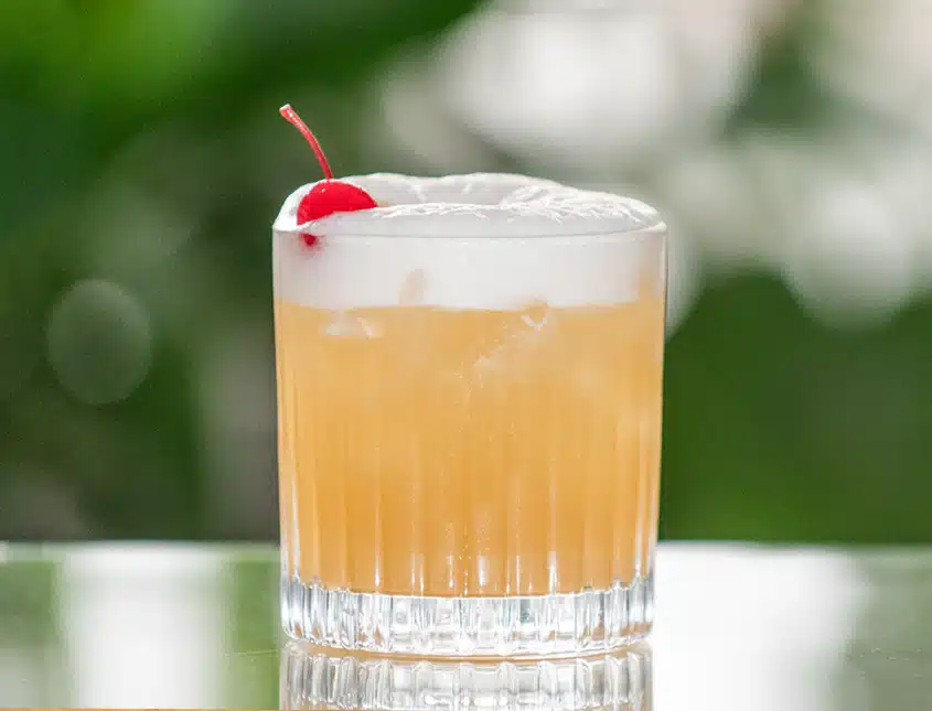 Amaretto Sour cocktail recipe
