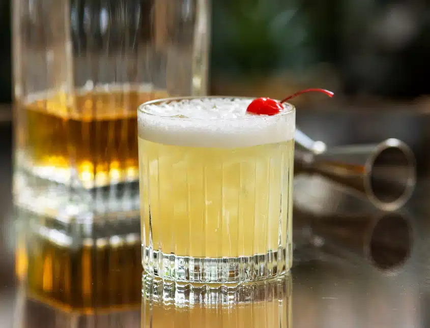 Whiskey Sour cocktail ricipe