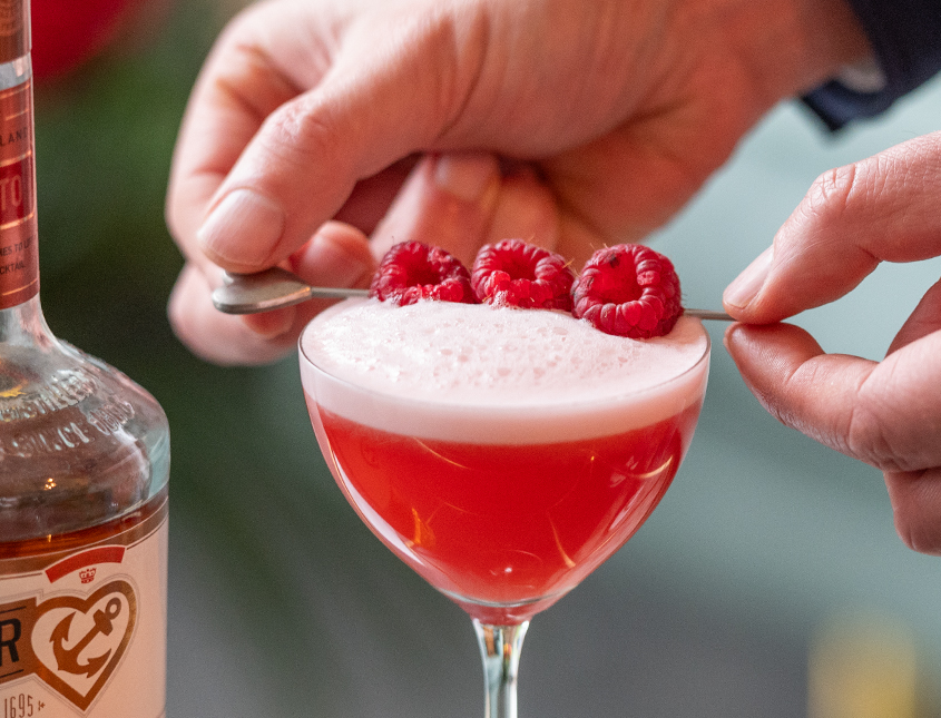 Verleidelijke cocktails voor Valentijnsdag: 4x cocktails served with love